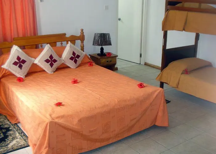 Affittacamere Rowsvilla Beau Vallon (Mahe)